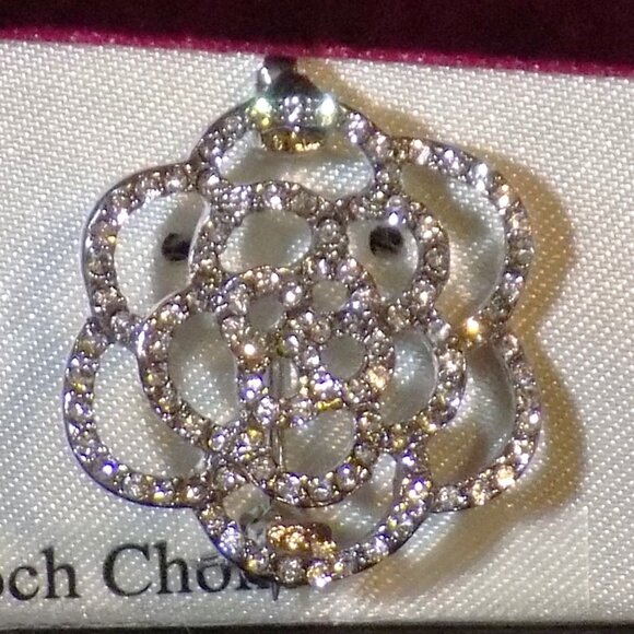 Lot 2 New Guess Interchangeable Brooch Choker & Crystal Flower Necklace Bundle - Picture 9 of 15